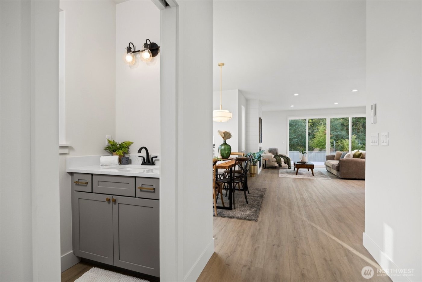 225 N 54th Place , Mount Vernon, WA 98273