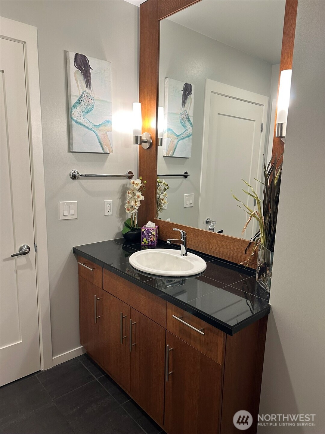 2721 1st Avenue #103, Seattle, WA 98121