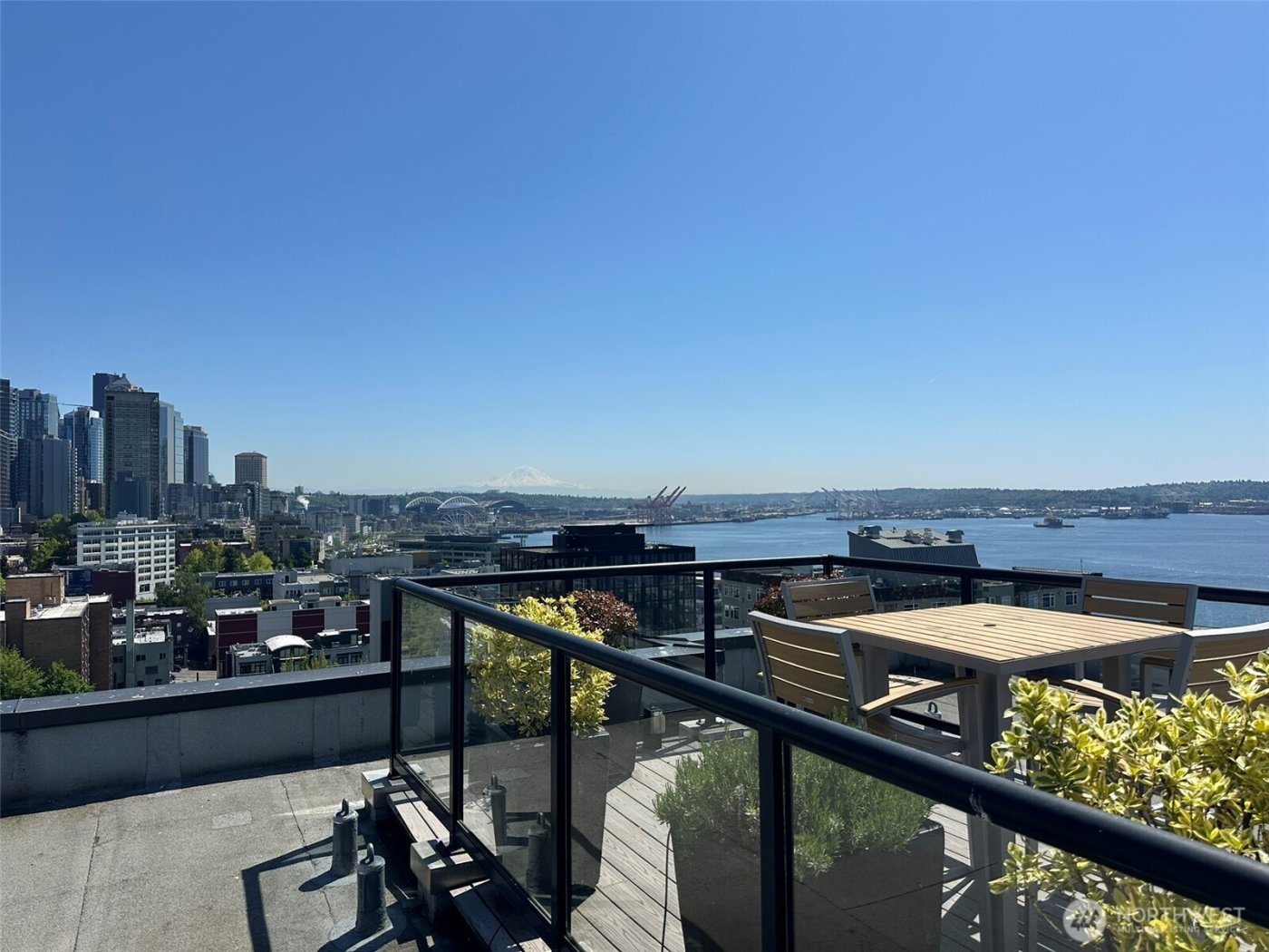 2721 1st Avenue #103, Seattle, WA 98121