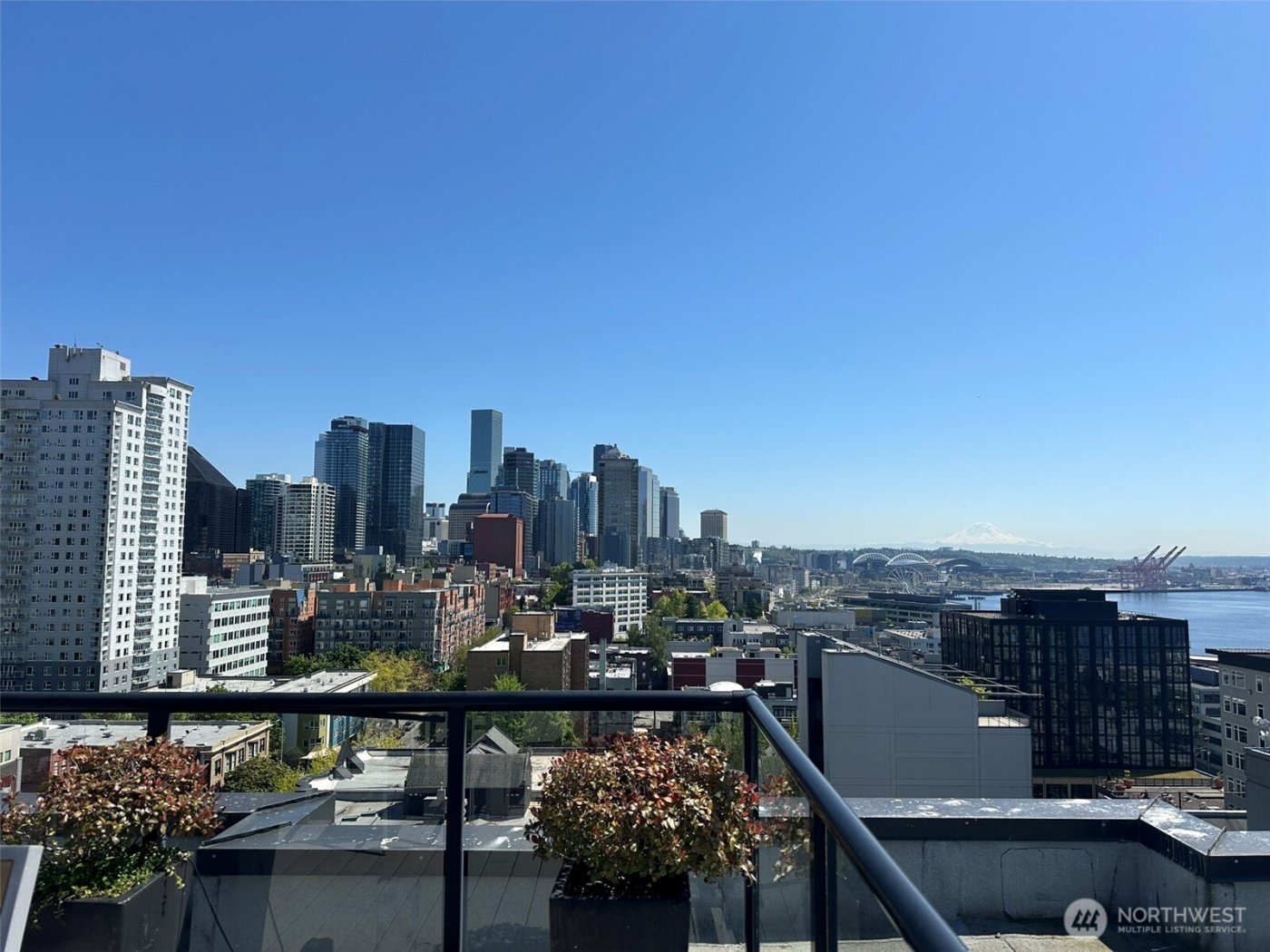 2721 1st Avenue #103, Seattle, WA 98121