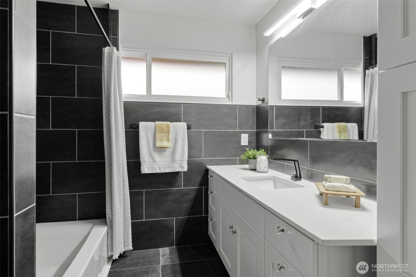 2539 30th Avenue S, Seattle, WA 98144