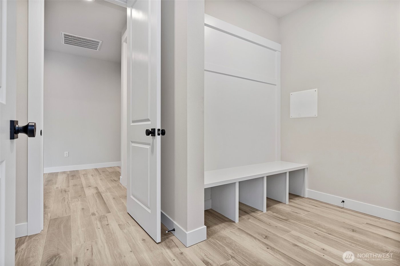 1529 Lockridge Loop E, Enumclaw, WA 98022