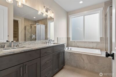1529 Lockridge Loop E, Enumclaw, WA 98022 - Photo 20