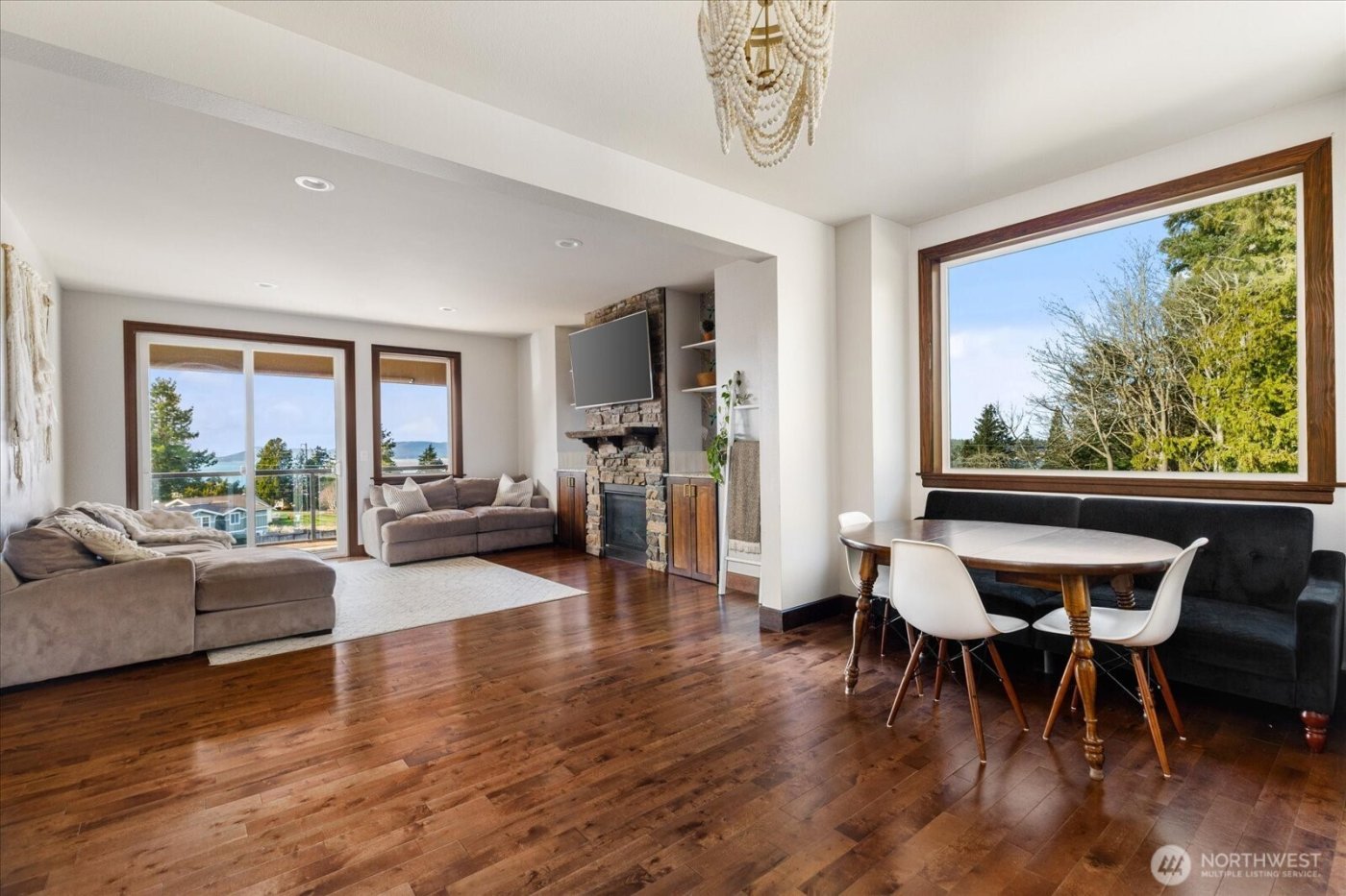 1403 Dakota Avenue , Anacortes, WA 98221