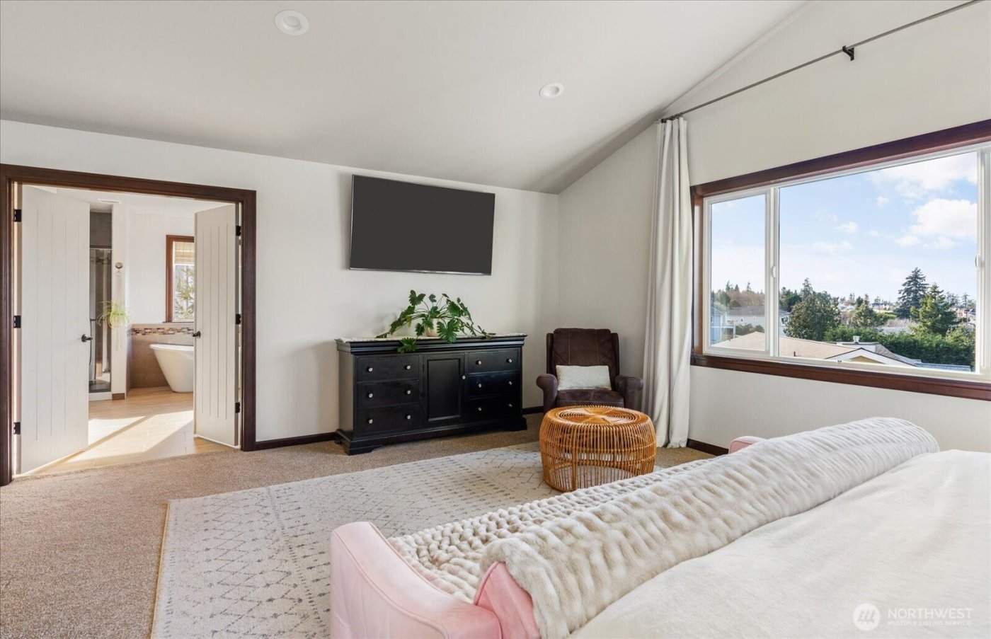 1403 Dakota Avenue , Anacortes, WA 98221