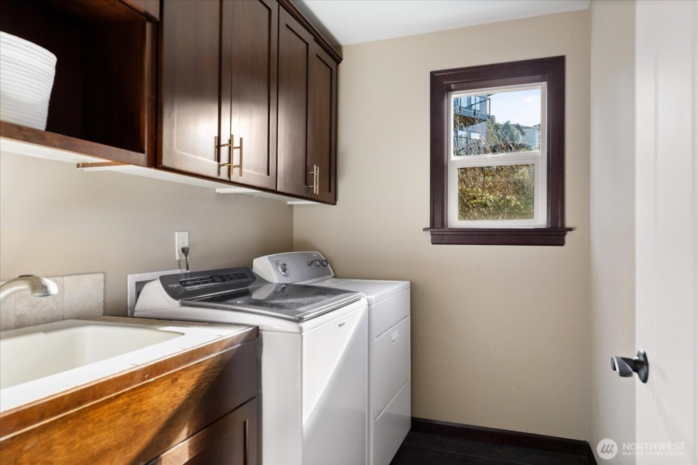 1403 Dakota Avenue , Anacortes, WA 98221