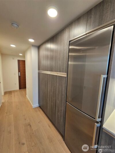 800 Columbia Street #702, Seattle, WA 98104 - Photo 11