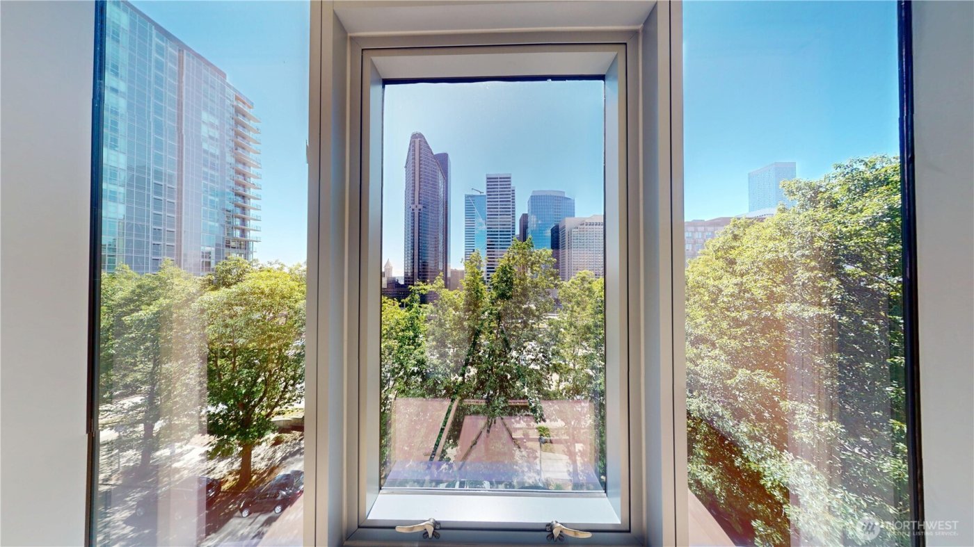 800 Columbia Street #702, Seattle, WA 98104