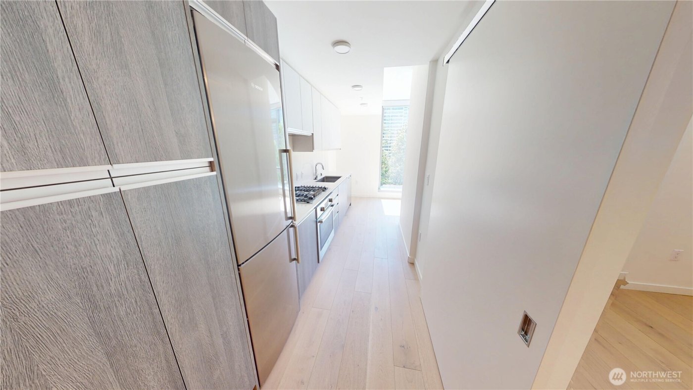 800 Columbia Street #702, Seattle, WA 98104