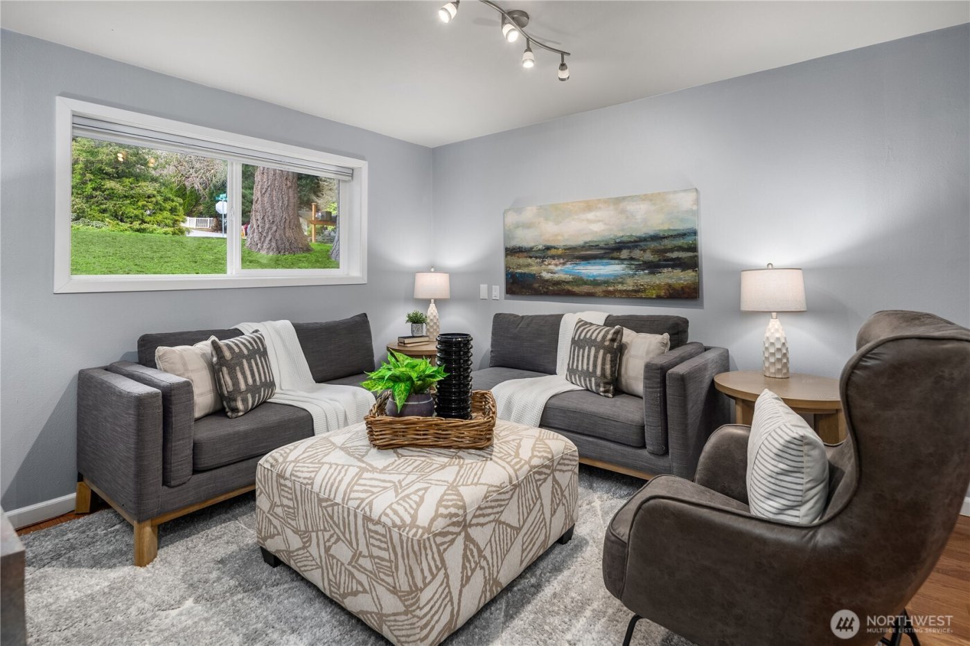 21239 NE 10th Place , Sammamish, WA 98074-6732