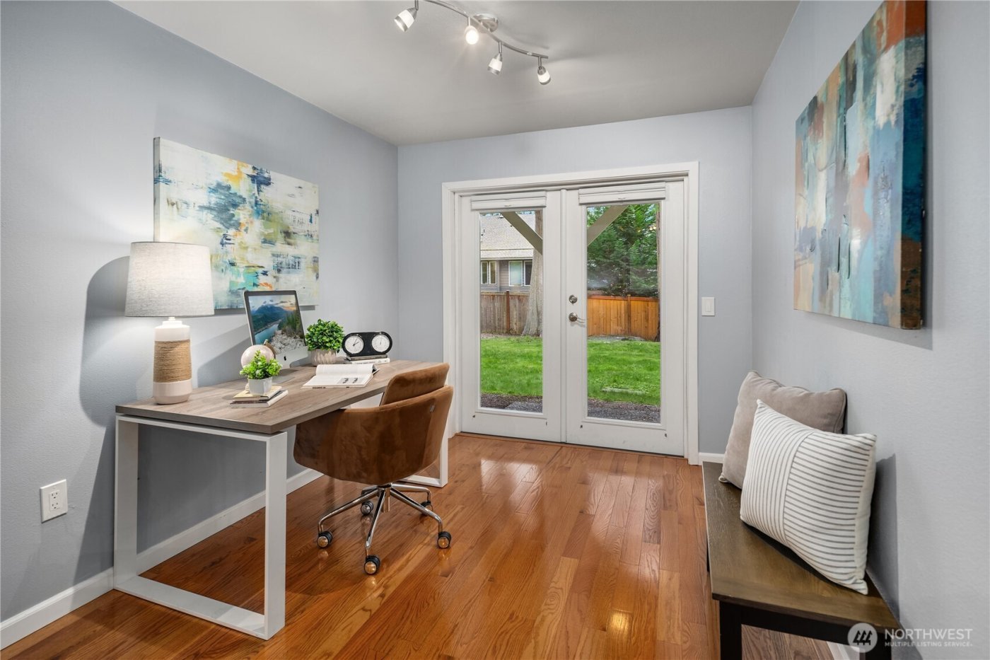 21239 NE 10th Place , Sammamish, WA 98074-6732