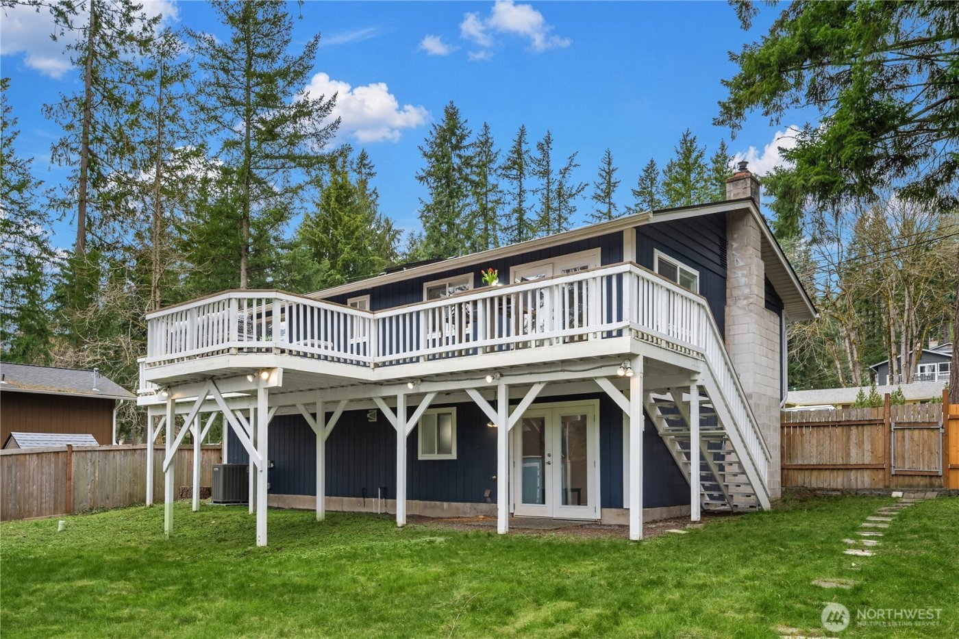 21239 NE 10th Place , Sammamish, WA 98074-6732