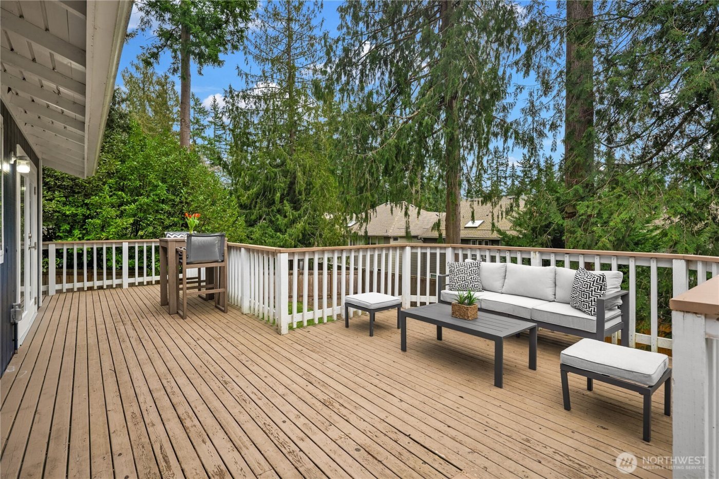 21239 NE 10th Place , Sammamish, WA 98074-6732