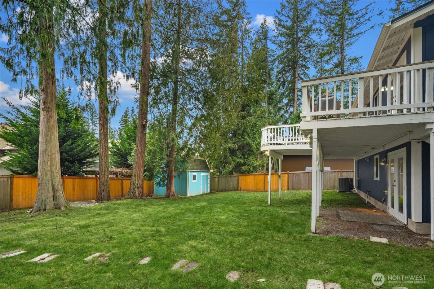 21239 NE 10th Place , Sammamish, WA 98074-6732