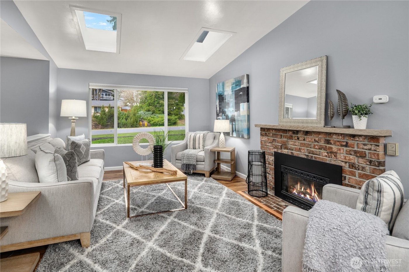 21239 NE 10th Place , Sammamish, WA 98074-6732