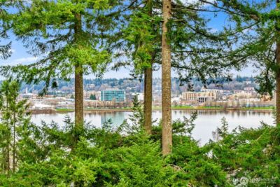 1406 Evergreen Park Lane SW, Olympia, WA 98502 - Photo 21