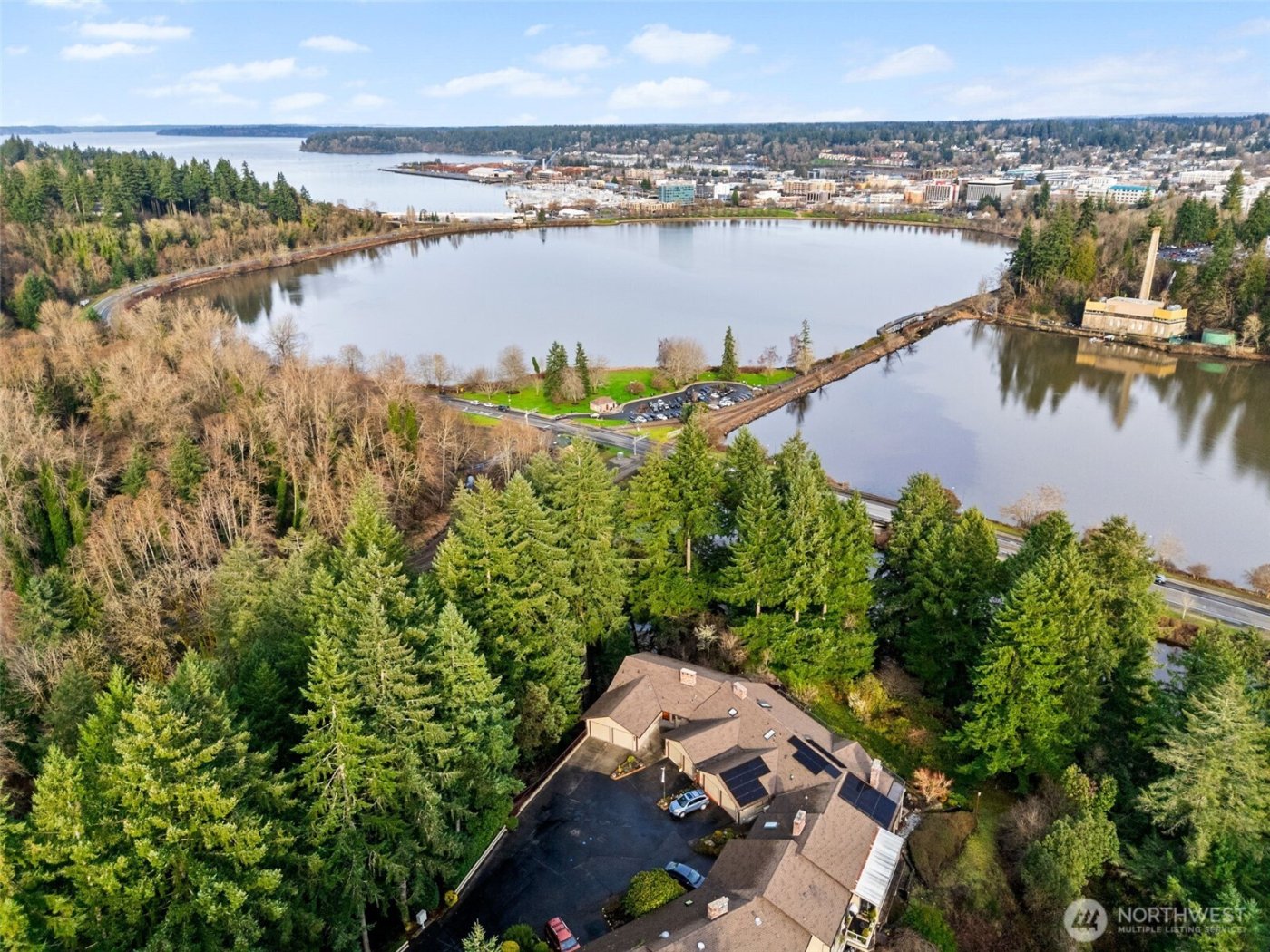 1406 Evergreen Park Lane SW, Olympia, WA 98502