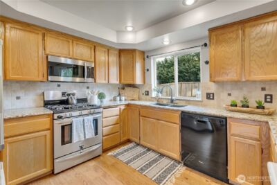 10825 211th Avenue Ct E, Bonney Lake, WA 98391 - Photo 9