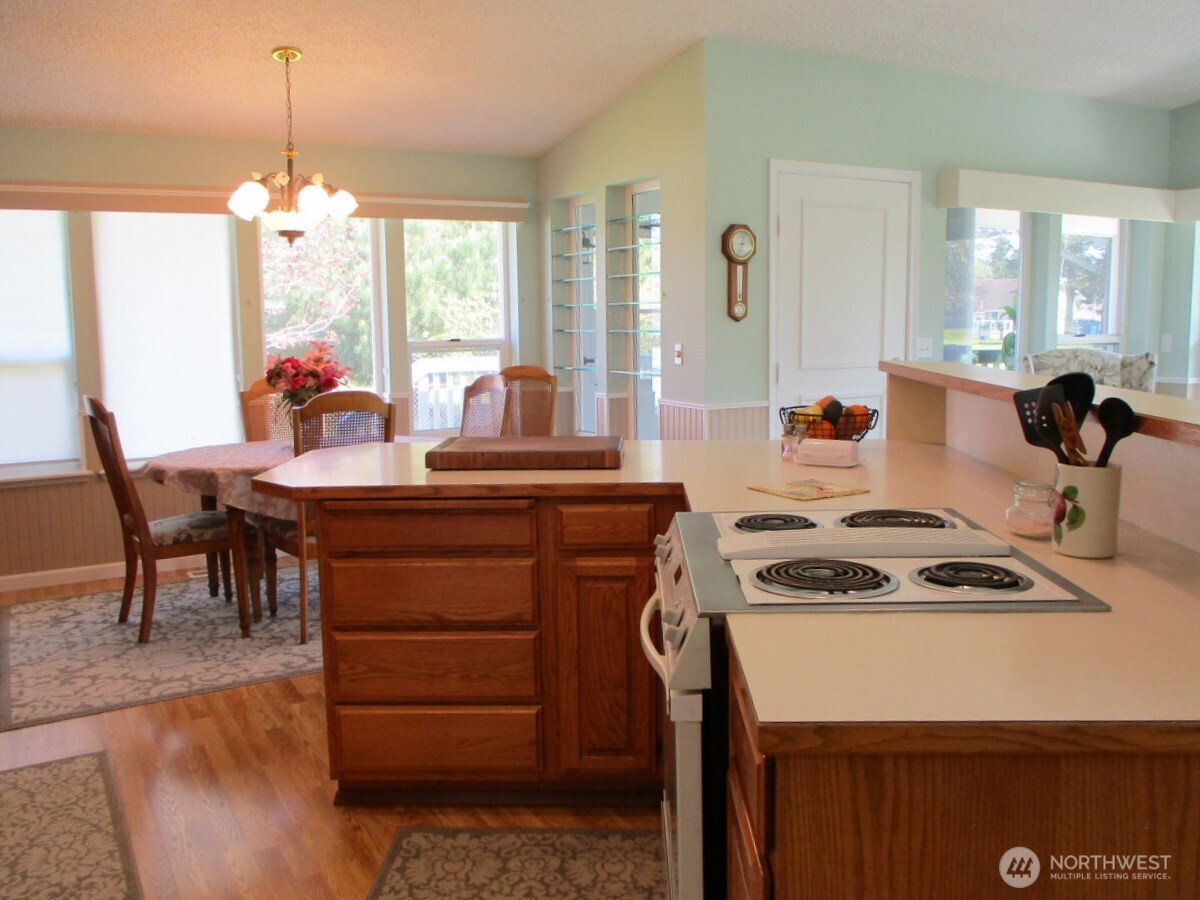 448 Octopus Avenue NE, Ocean Shores, WA 98569