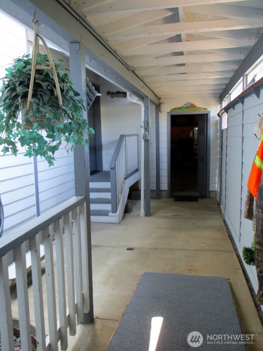 448 Octopus Avenue NE, Ocean Shores, WA 98569