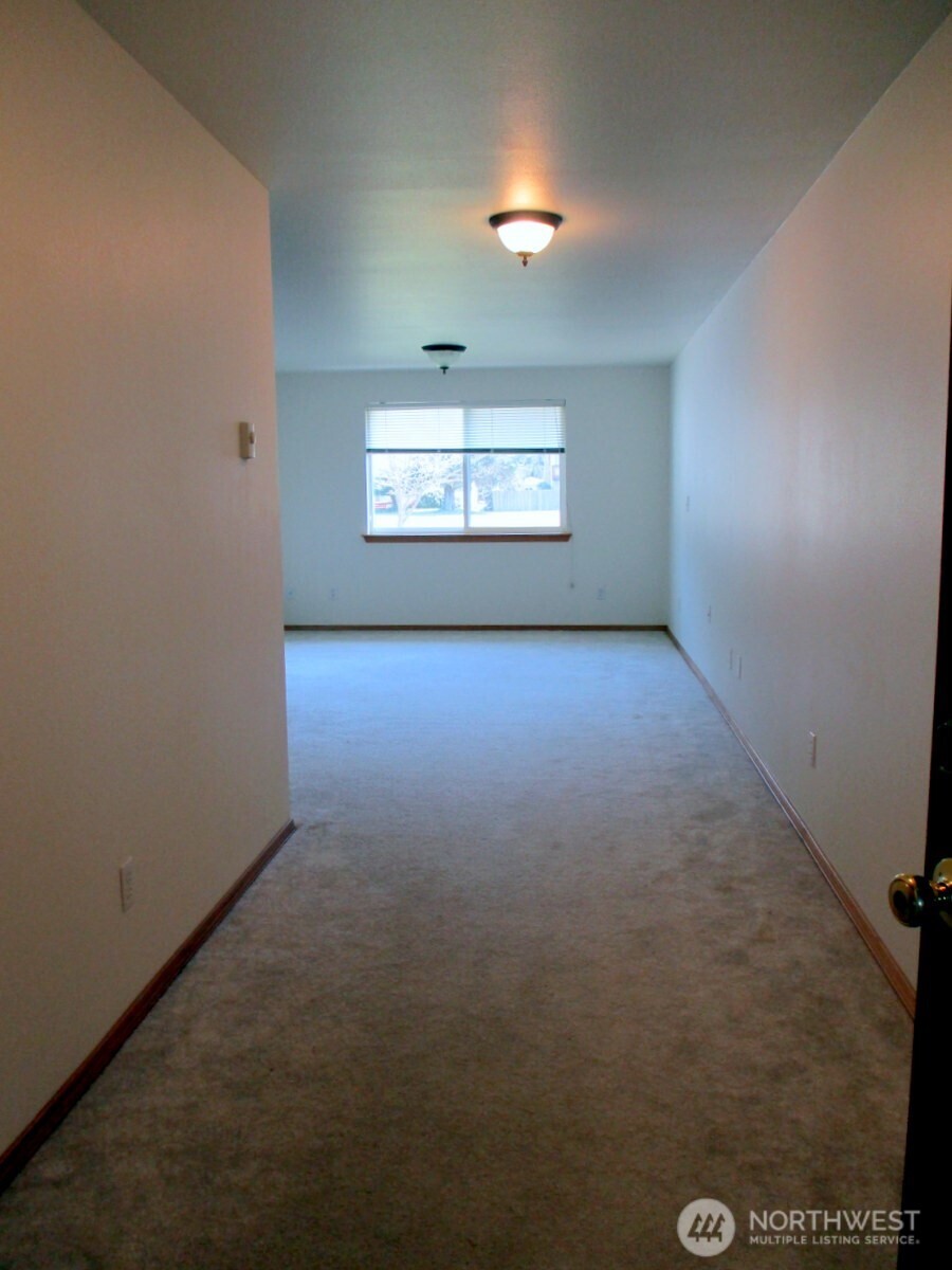 448 Octopus Avenue NE, Ocean Shores, WA 98569