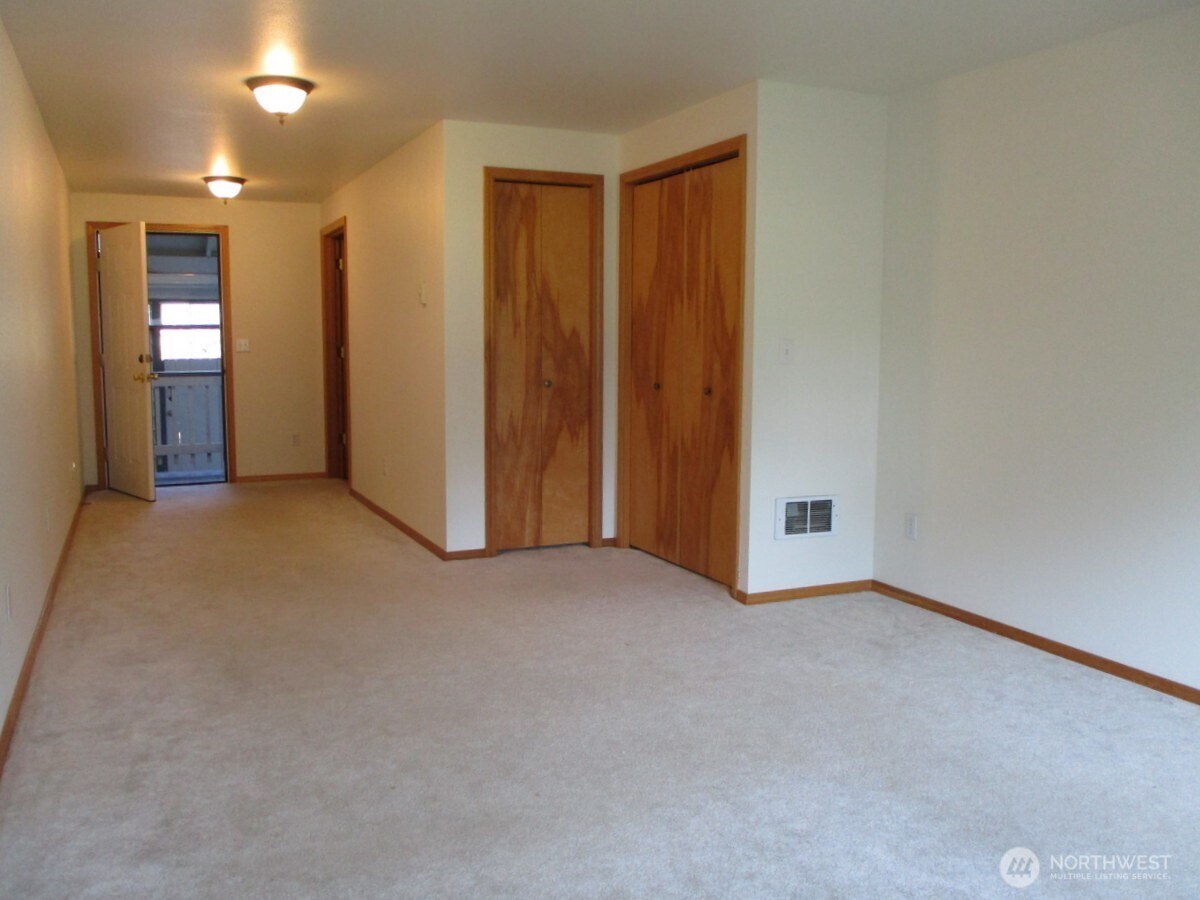 448 Octopus Avenue NE, Ocean Shores, WA 98569