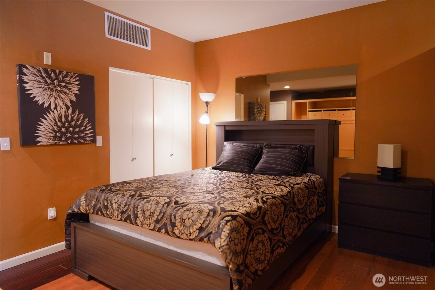 17 W Mercer Street #207, Seattle, WA 98119