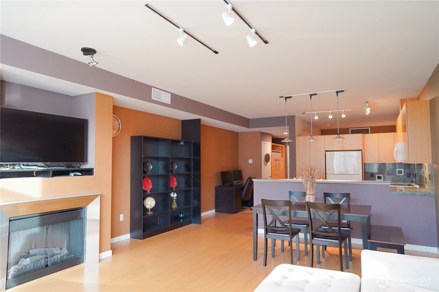 17 W Mercer Street #207, Seattle, WA 98119