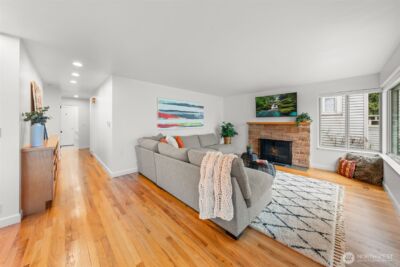 5053 36th Avenue NE, Seattle, WA 98105 - Photo 3