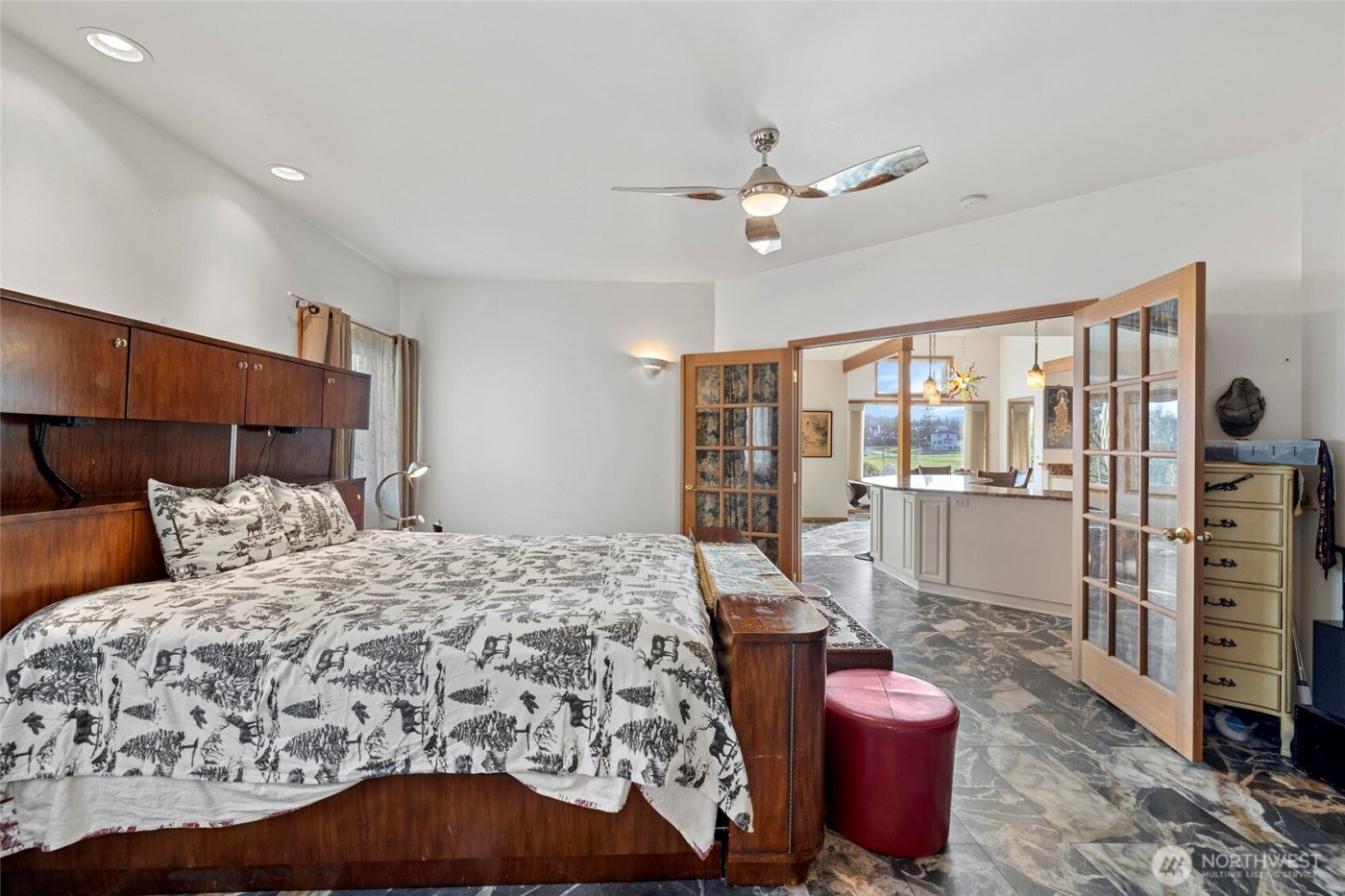 802 NW Krueger Street , Coupeville, WA 98239