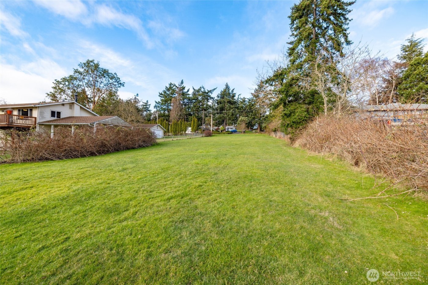802 NW Krueger Street , Coupeville, WA 98239