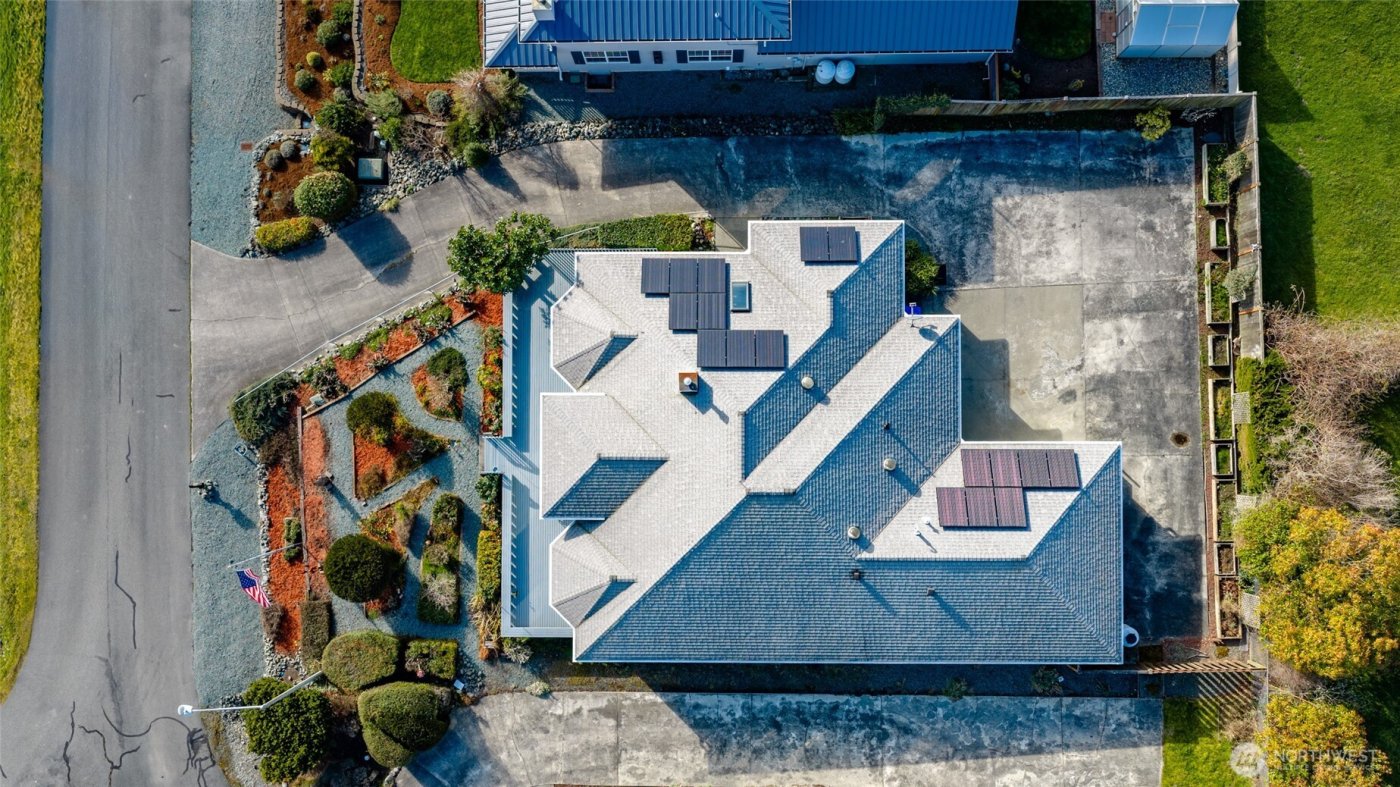 802 NW Krueger Street , Coupeville, WA 98239