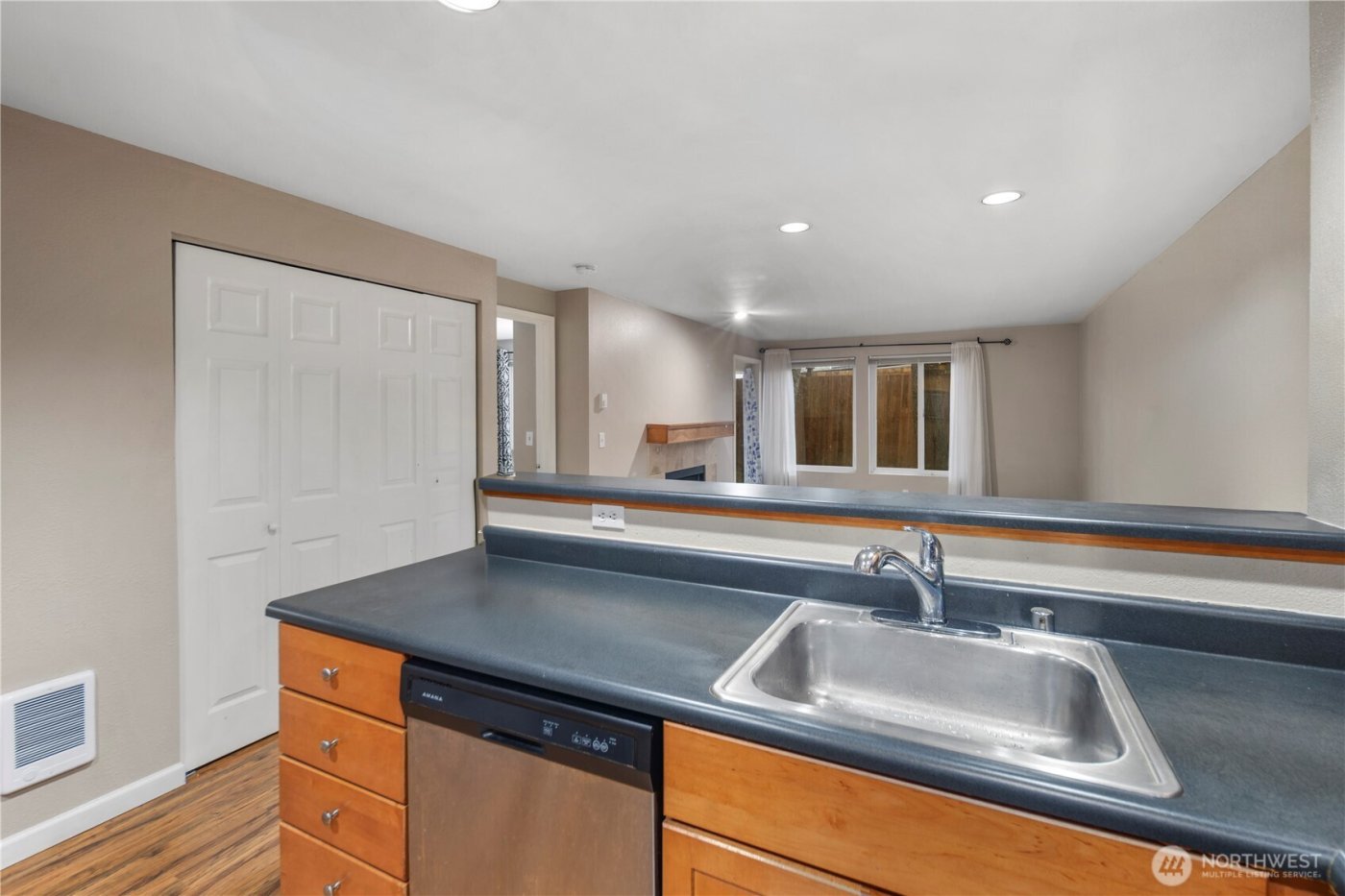 26339 116th Avenue SE #I-102, Kent, WA 98030-8463