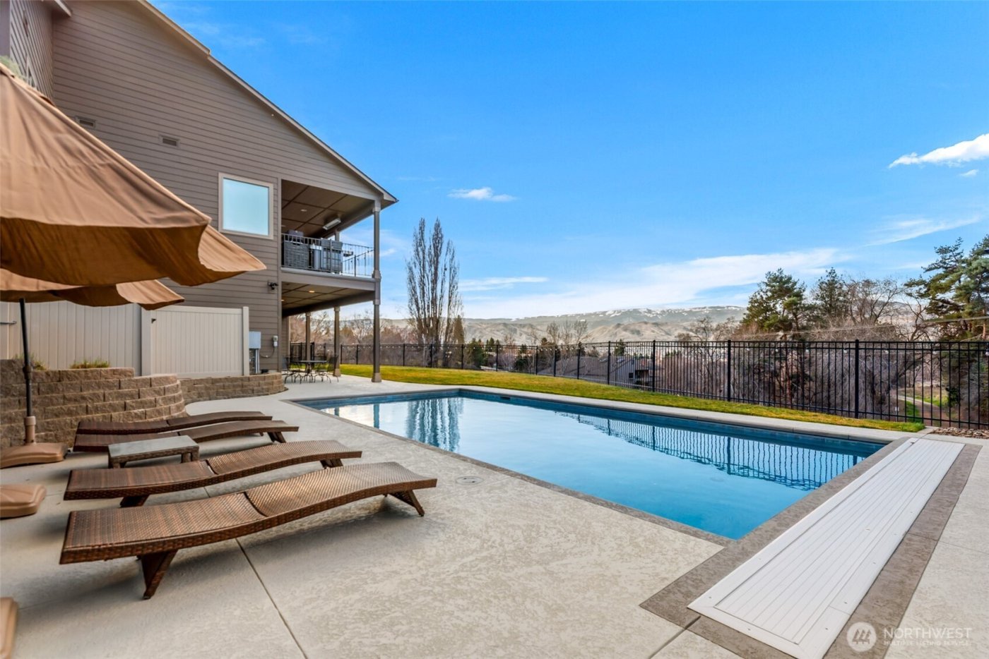 317 Stoneridge Drive , East Wenatchee, WA 98802