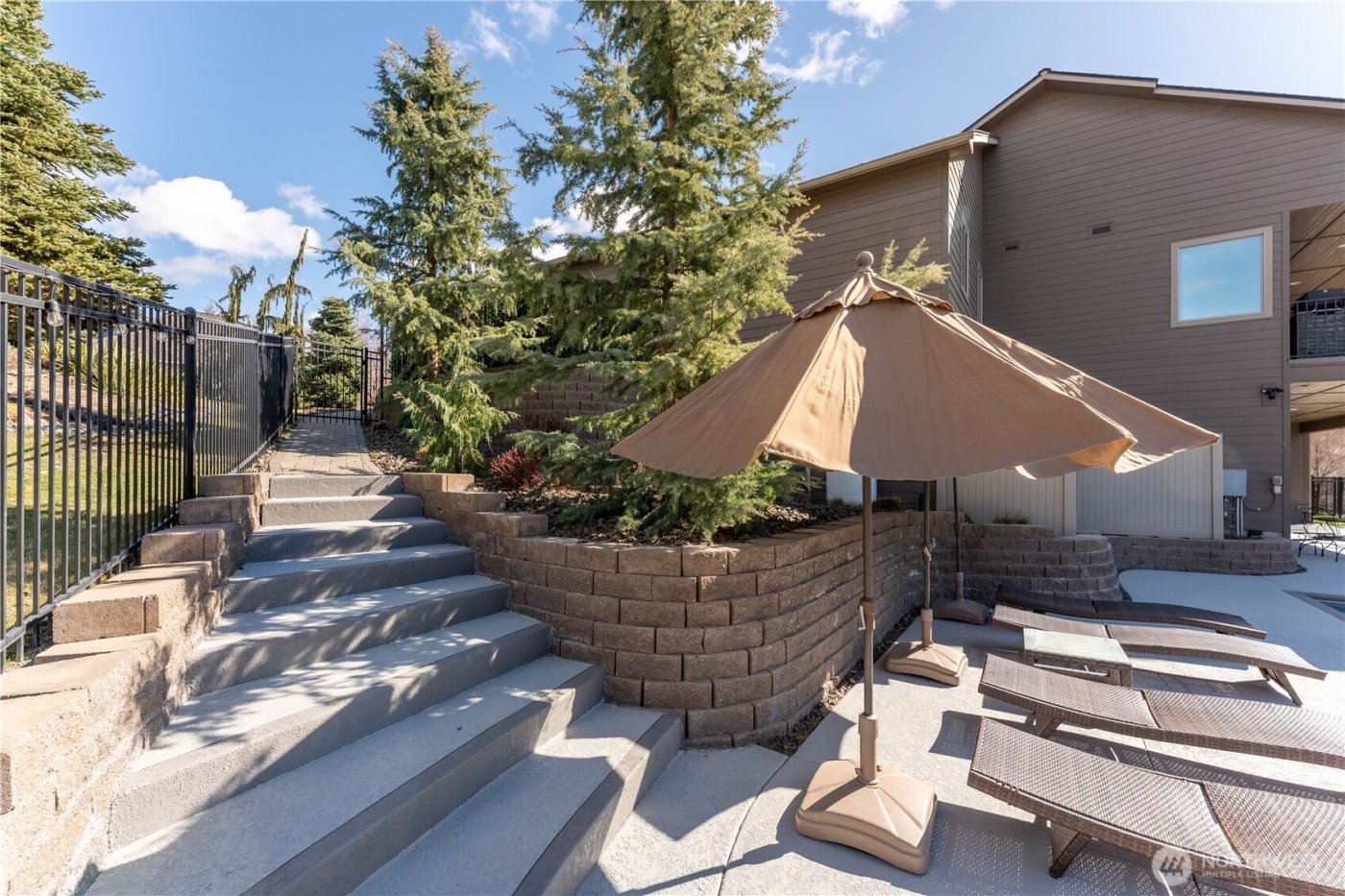 317 Stoneridge Drive , East Wenatchee, WA 98802
