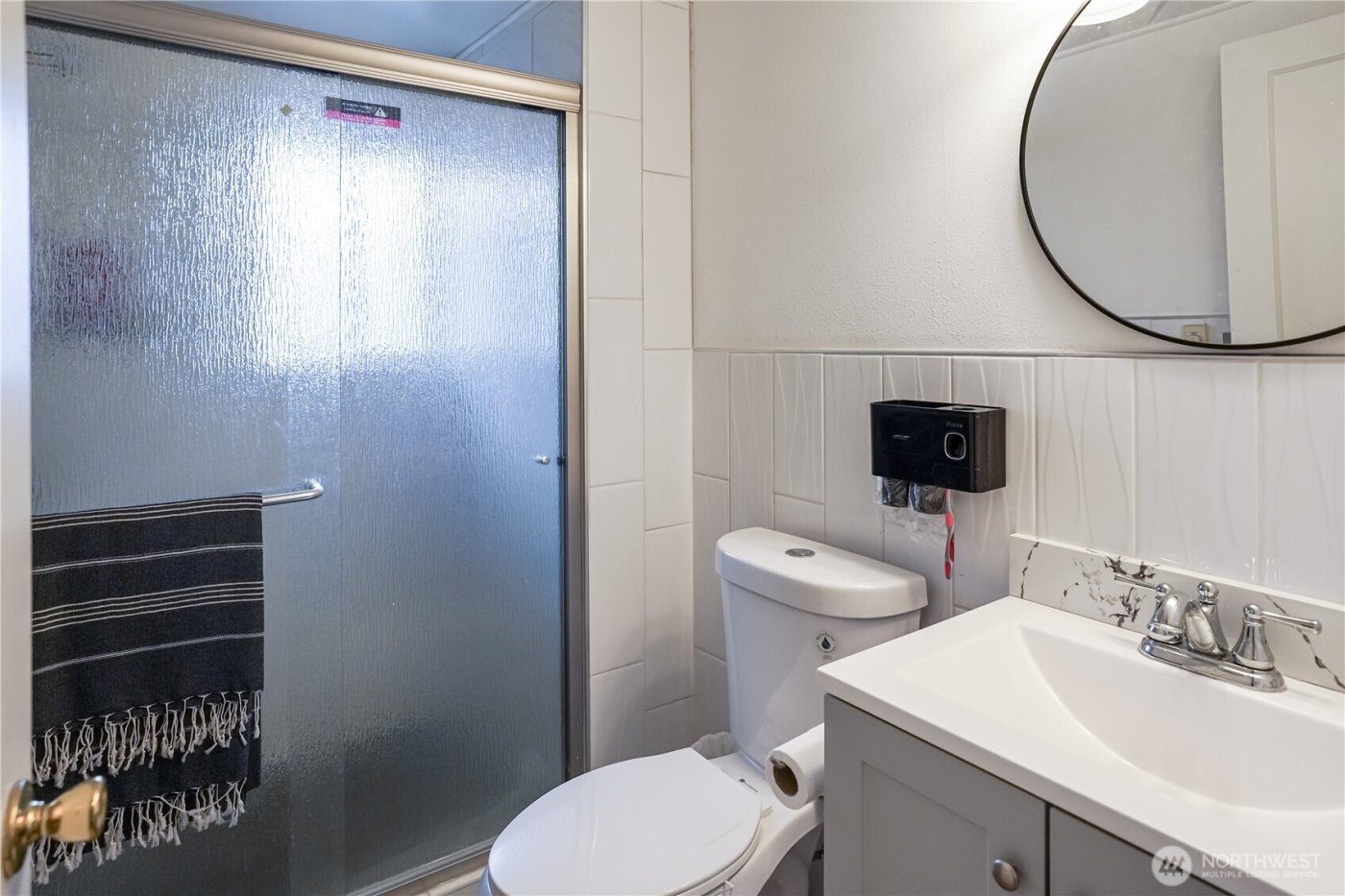 7660 S 126th Street , Seattle, WA 98178