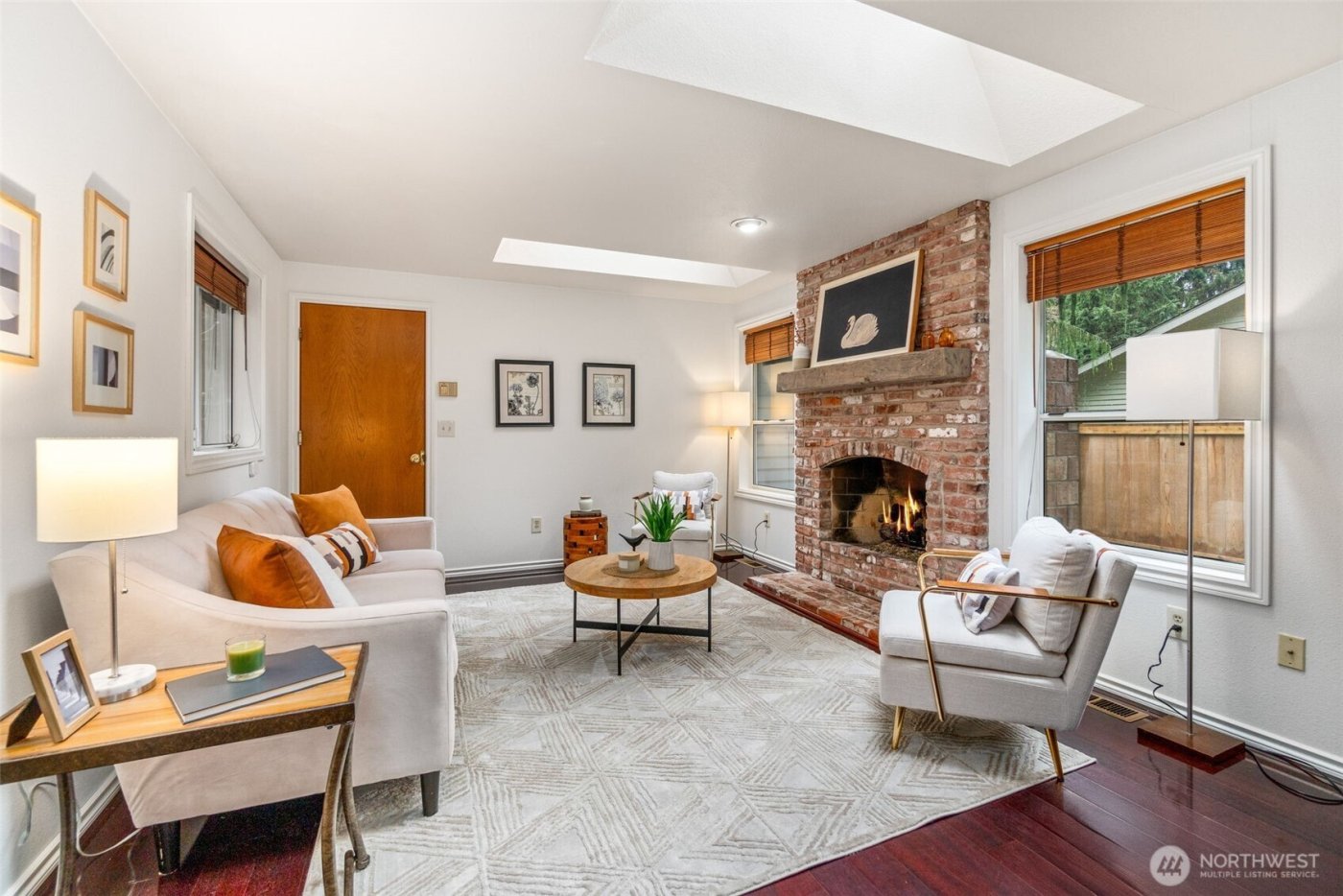 21007 Pioneer Way , Edmonds, WA 98026