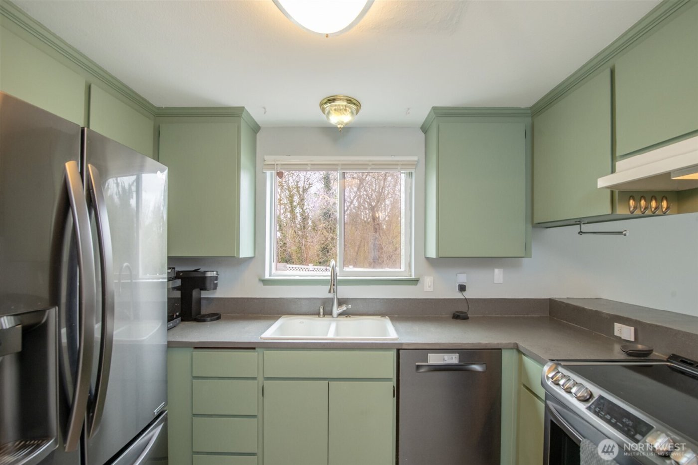 4348 E E Street , Tacoma, WA 98404