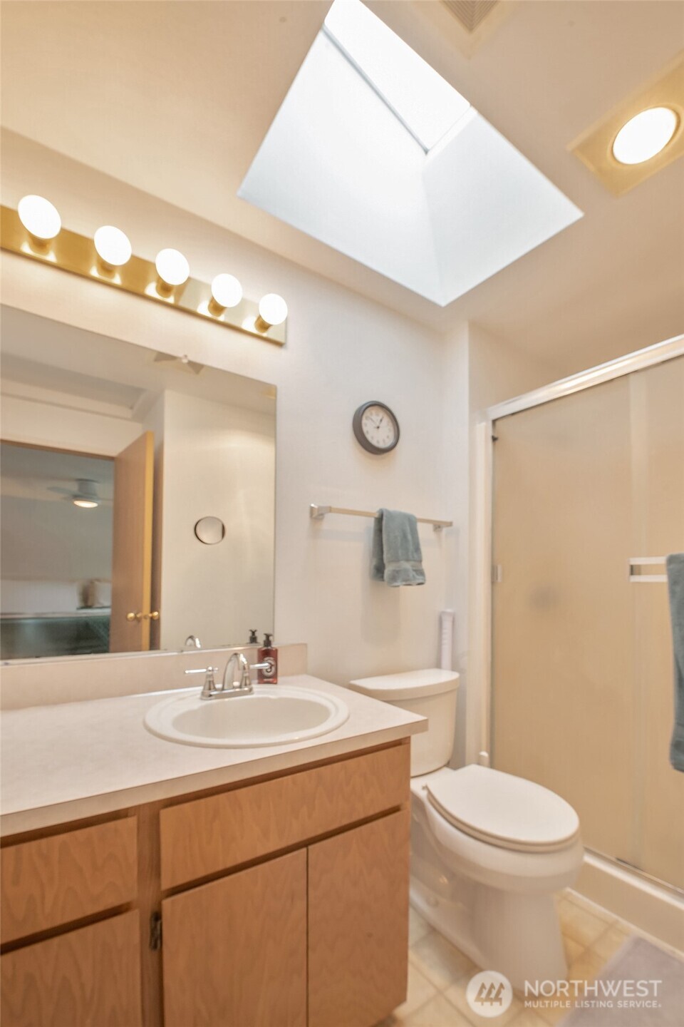 4348 E E Street , Tacoma, WA 98404