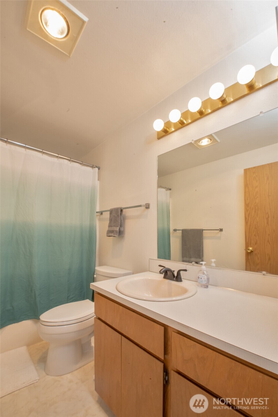4348 E E Street , Tacoma, WA 98404