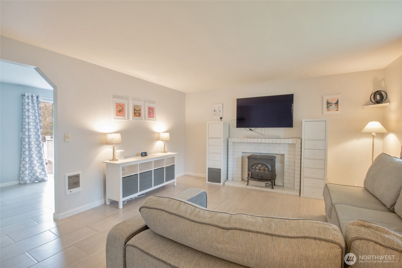 4348 E E Street , Tacoma, WA 98404