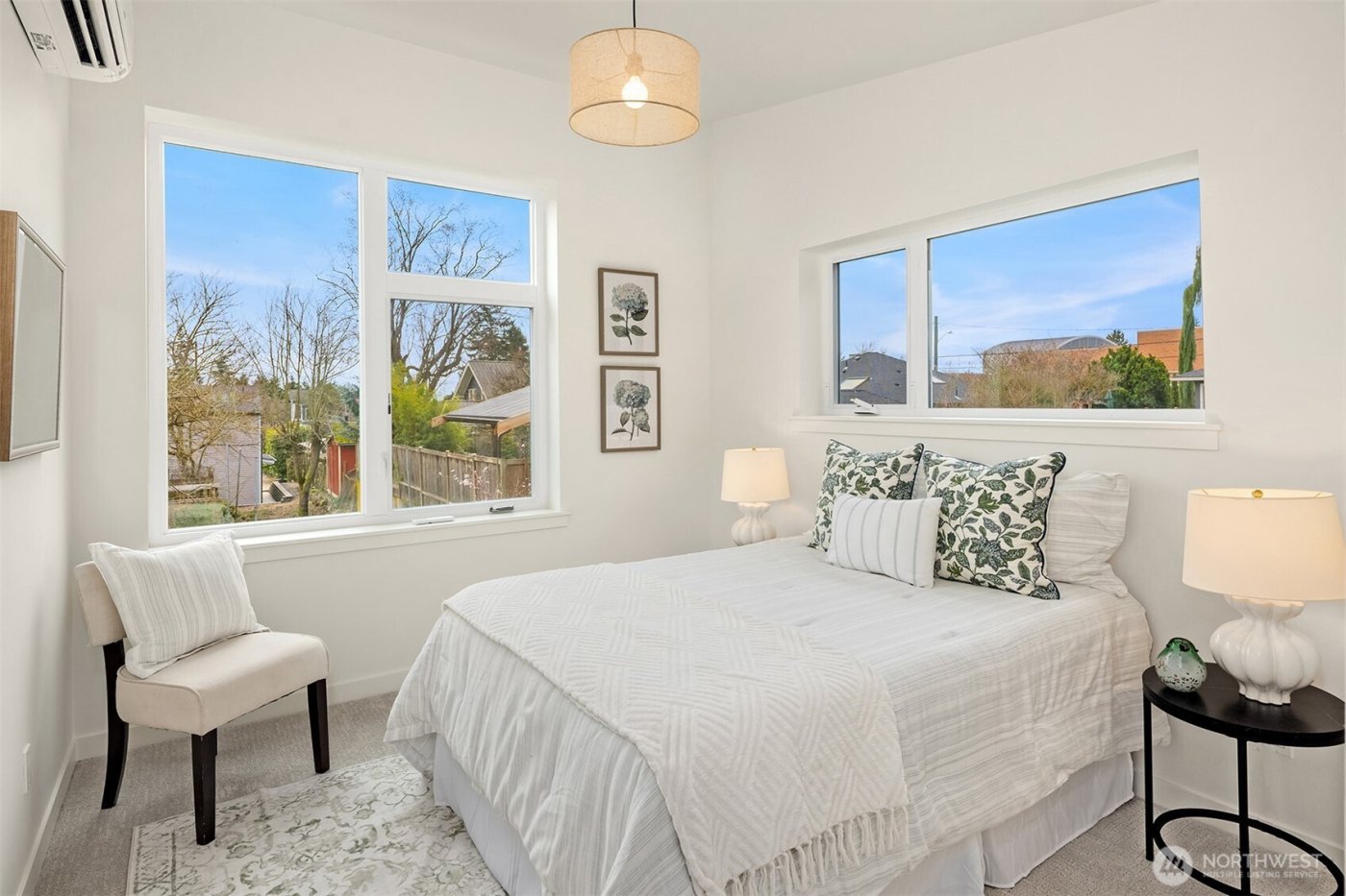 7521 12th Avenue NW, Seattle, WA 98117