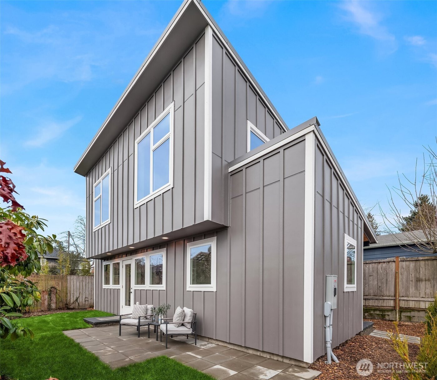 7521 12th Avenue NW, Seattle, WA 98117
