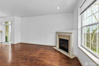 11203 6th Avenue E, Tacoma, WA 98445 - Photo 2