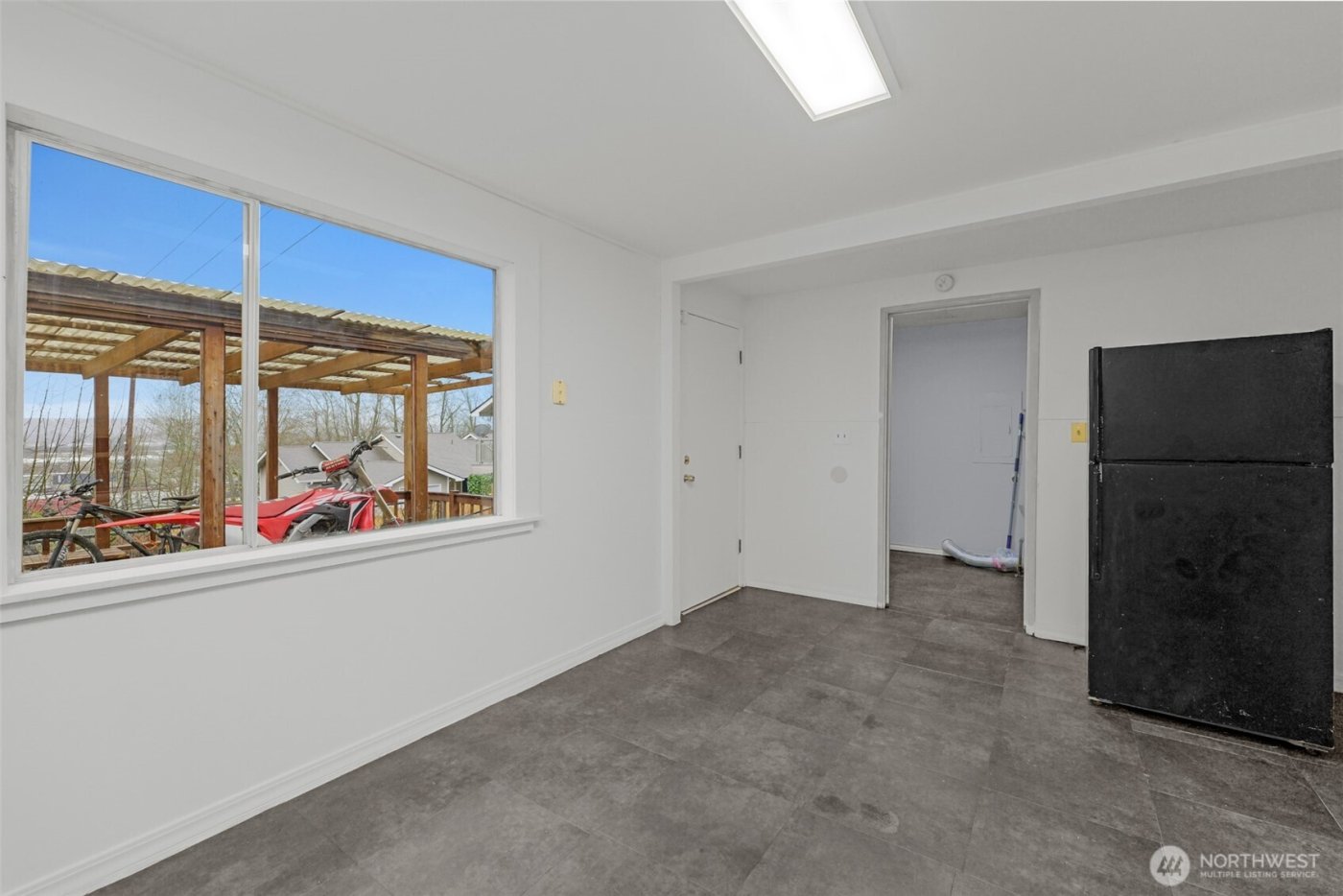 833 E Marine View Drive , Everett, WA 98201