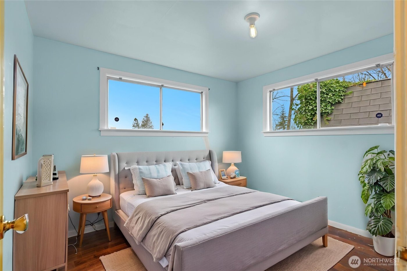 833 E Marine View Drive , Everett, WA 98201