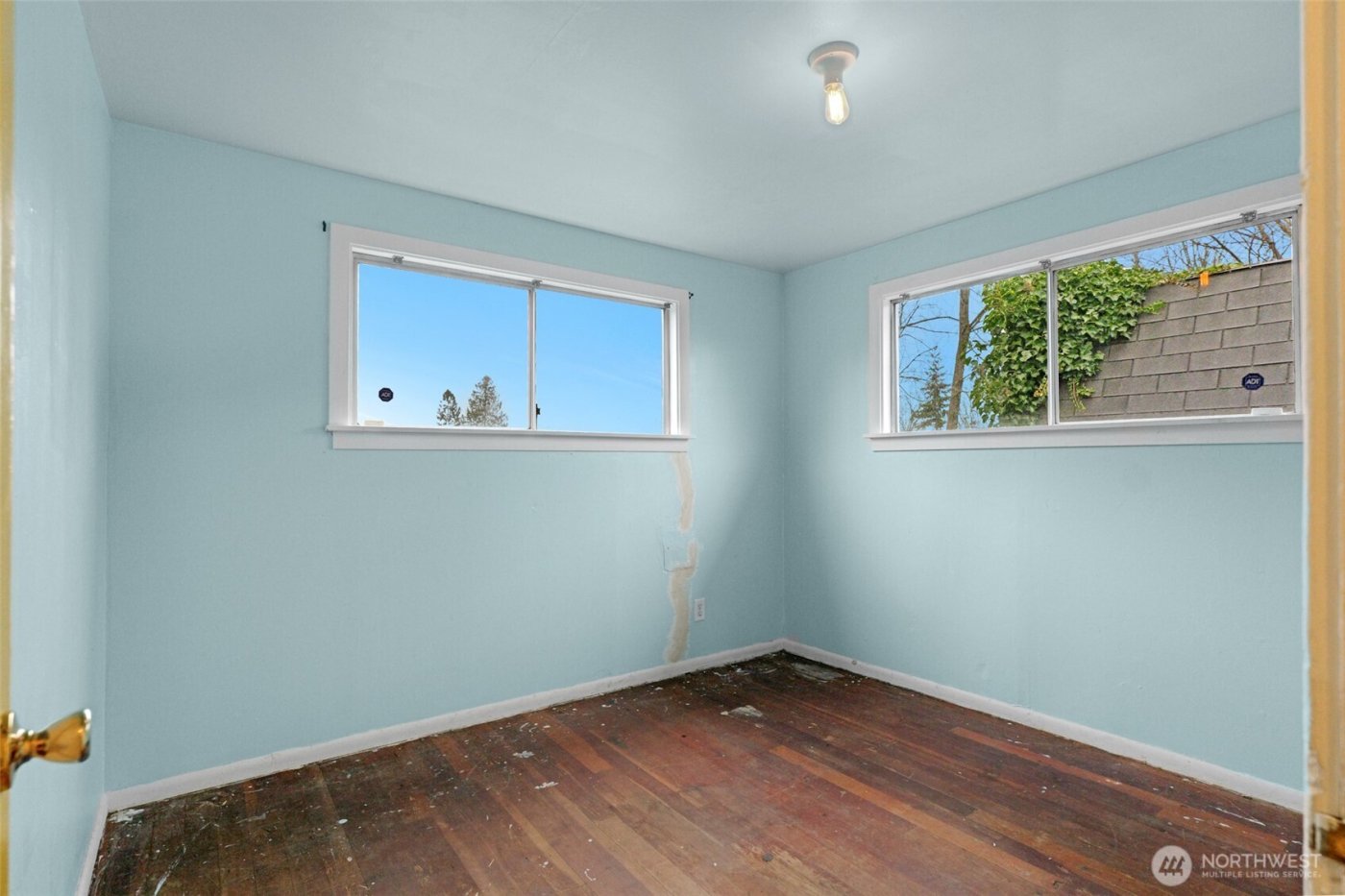 833 E Marine View Drive , Everett, WA 98201