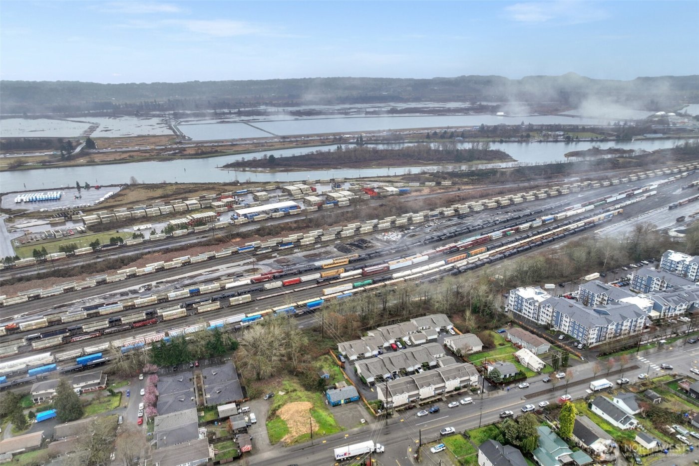 833 E Marine View Drive , Everett, WA 98201