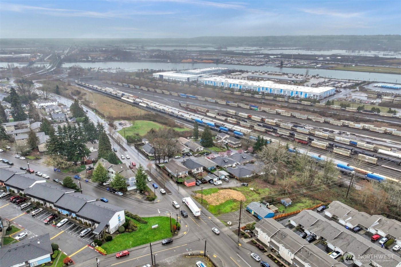 833 E Marine View Drive , Everett, WA 98201