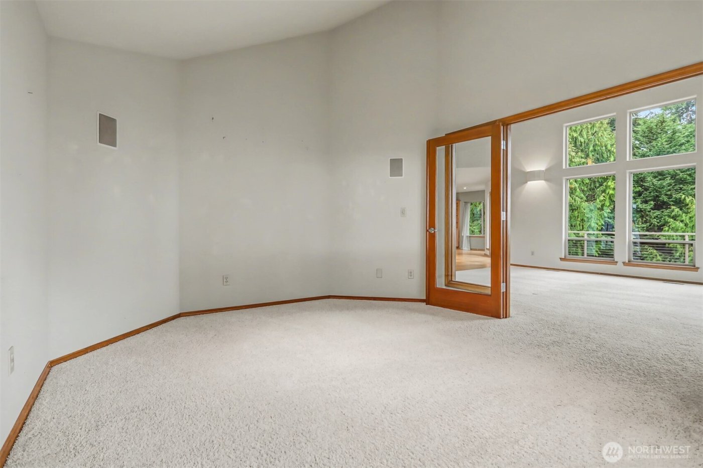 2710 Viewcrest Avenue , Everett, WA 98203